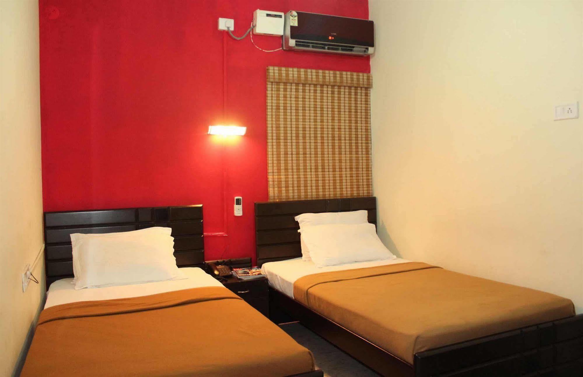 The New Casablanca Boutique Hotel Bangalore Esterno foto