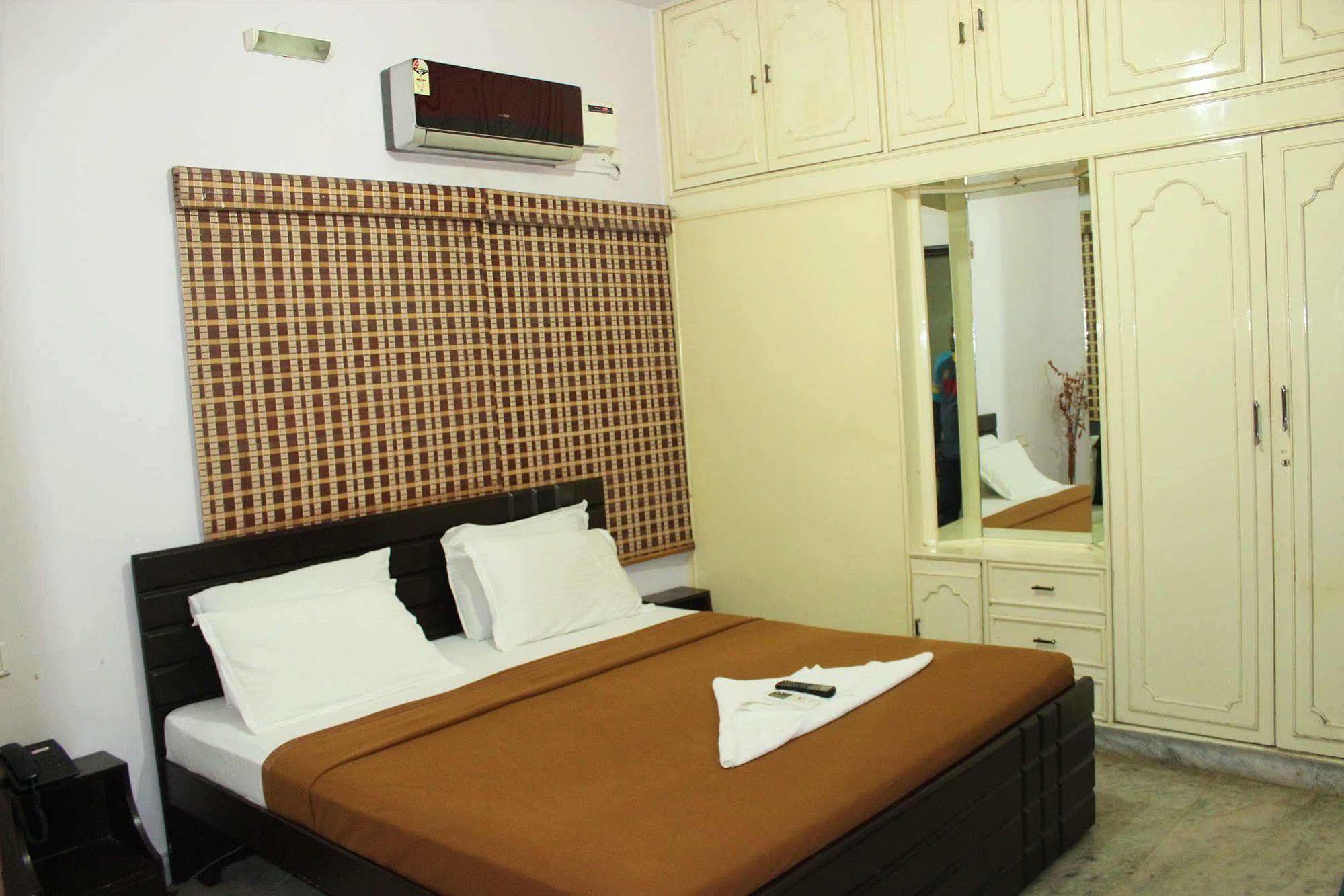 The New Casablanca Boutique Hotel Bangalore Esterno foto
